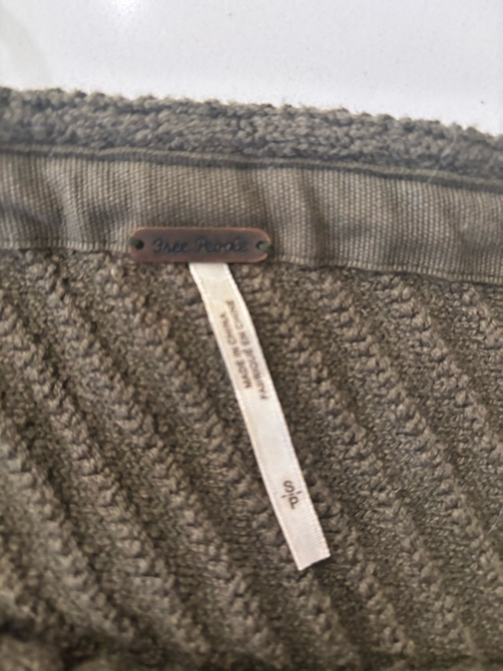 Free People “I Can’t Wait” Sweater Moss Green Oversized Cropped Boho
Women S - Picture 4 of 7